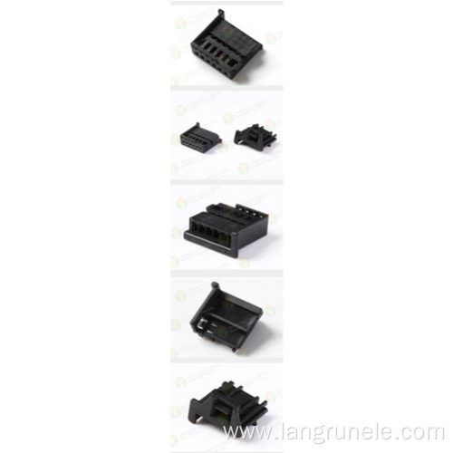 1355081-1 Automotive Electrical Wire Connector